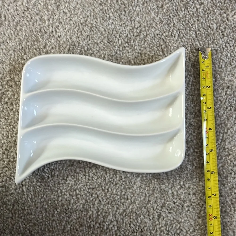 Crate & Barrel White Porcelain Swirl Square Appetizer Candy Dish 7